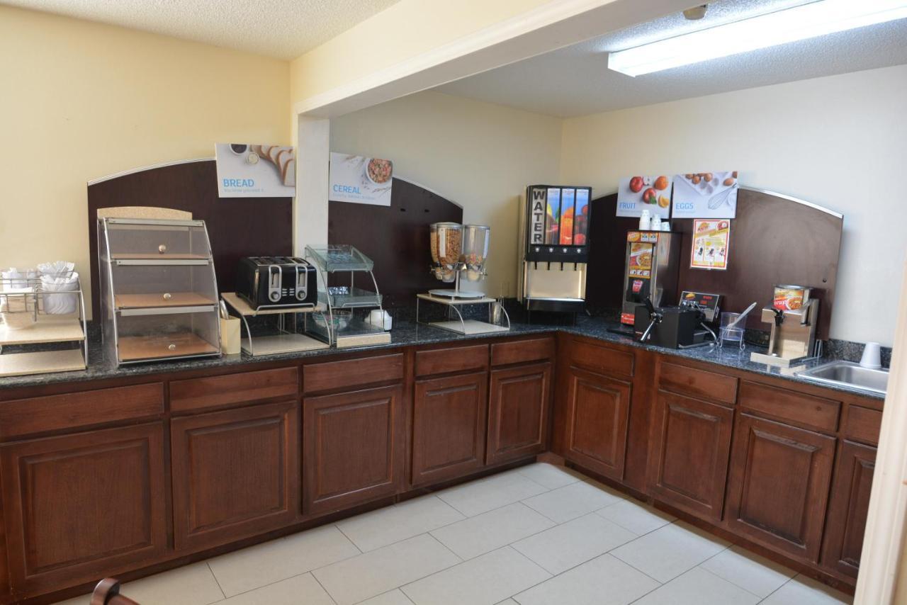 Jameson Inn And Suites Hazelhurst Hazlehurst Extérieur photo